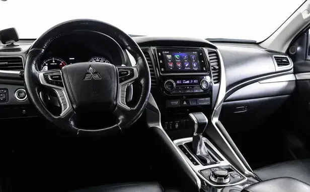Mitsubishi Pajero Sport, III — фото 7