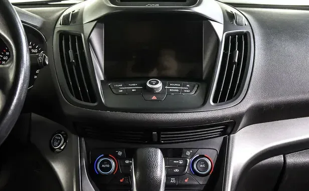 Ford Kuga, II Рестайлинг — фото 9