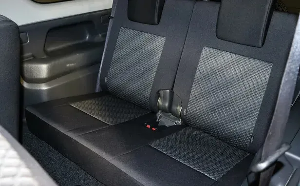 Suzuki Jimny, III Рестайлинг 2 — фото 7