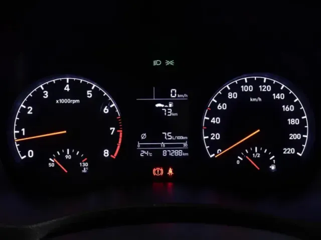 Hyundai Solaris, II — фото 16