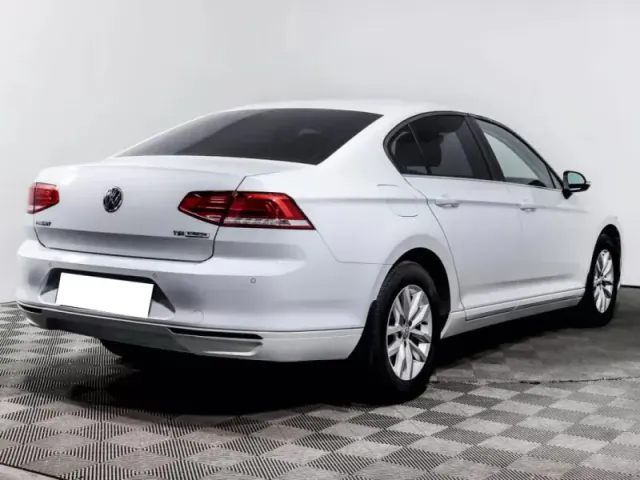 Volkswagen Passat, B8 — фото 4