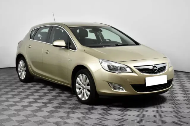 Opel Astra, J Рестайлинг — фото 3