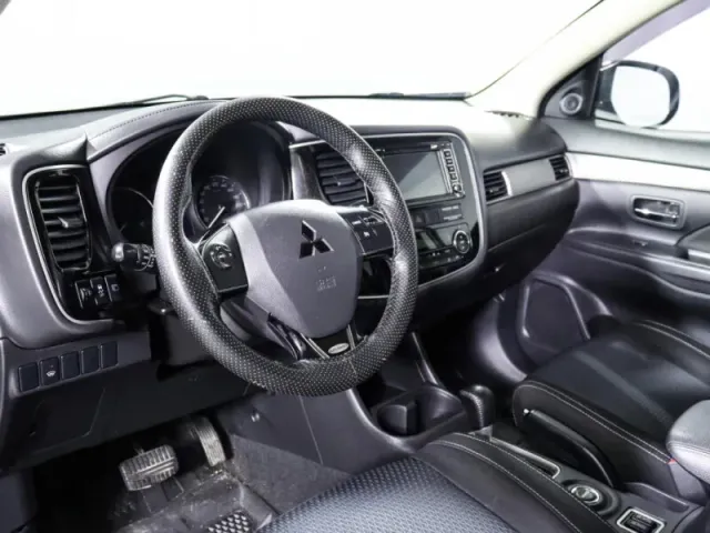 Mitsubishi Outlander, III Рестайлинг 2 — фото 14