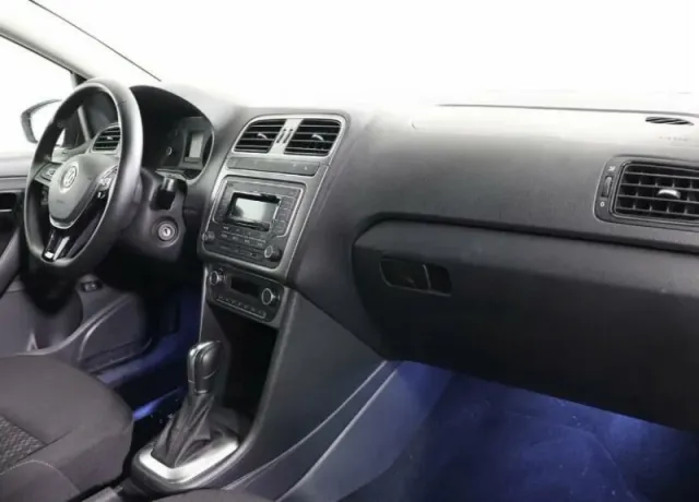 Volkswagen Polo, V Рестайлинг — фото 4