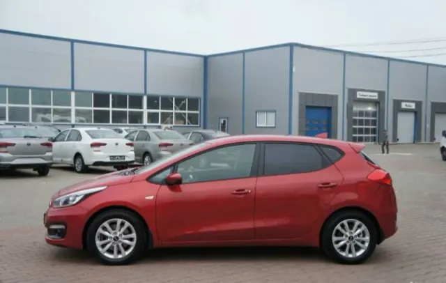 Kia Ceed, II Рестайлинг — фото 2