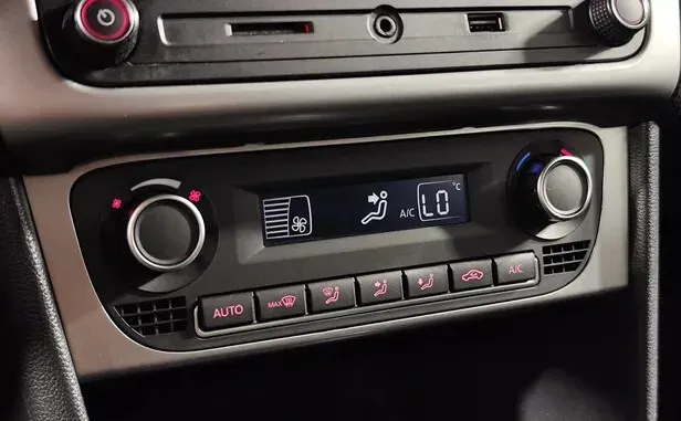 Volkswagen Polo, V Рестайлинг — фото 10