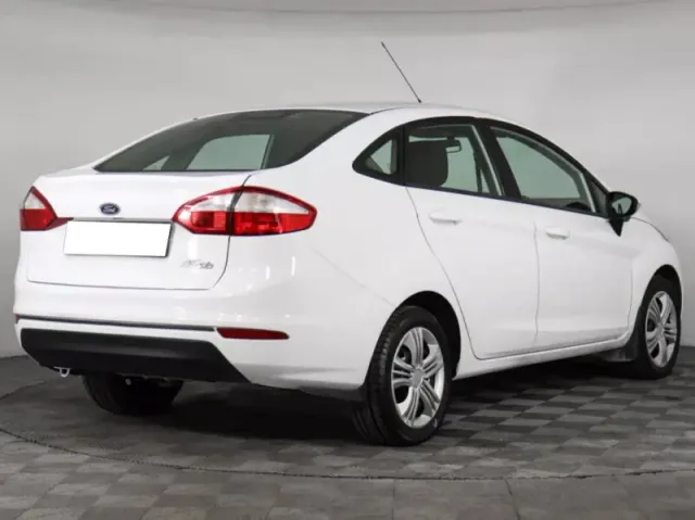Ford Fiesta, Mk6 Рестайлинг — фото 5