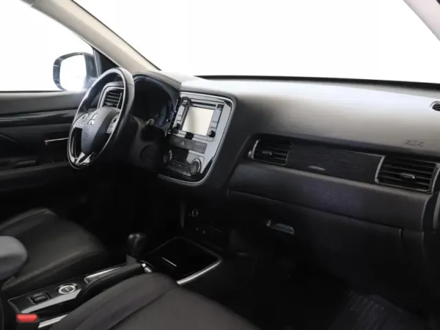 Mitsubishi Outlander, III Рестайлинг 2 — фото 11
