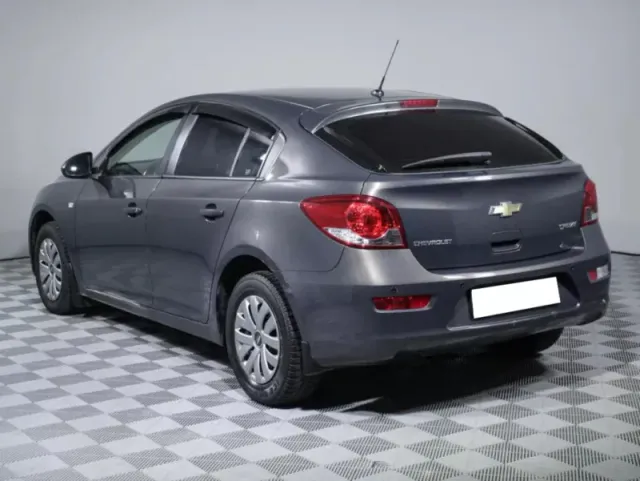 Chevrolet Cruze, I Рестайлинг — фото 7