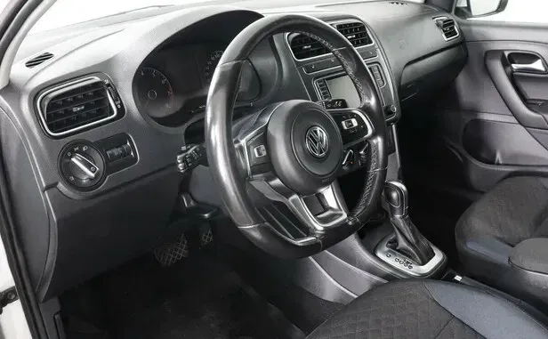 Volkswagen Polo, V Рестайлинг — фото 5