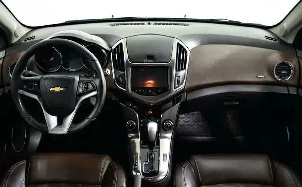 Chevrolet Cruze, I Рестайлинг — фото 5