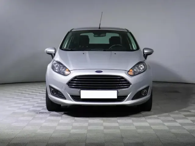 Ford Fiesta, Mk6 Рестайлинг — фото 2