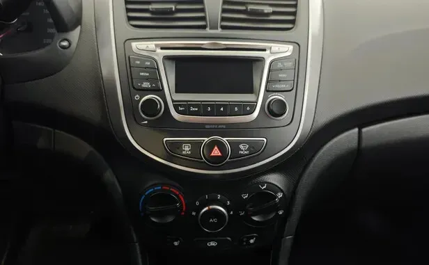 Hyundai Solaris, I Рестайлинг — фото 9