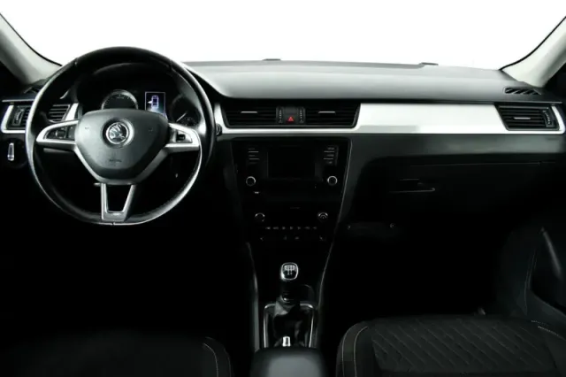 Skoda Rapid, I — фото 11