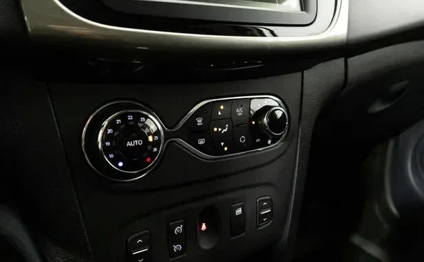 Renault Logan, II Рестайлинг — фото 9