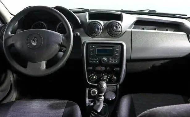 Renault Duster, I — фото 7