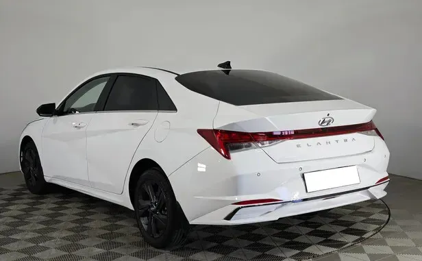 Hyundai Elantra, VII (CN7) — фото 4