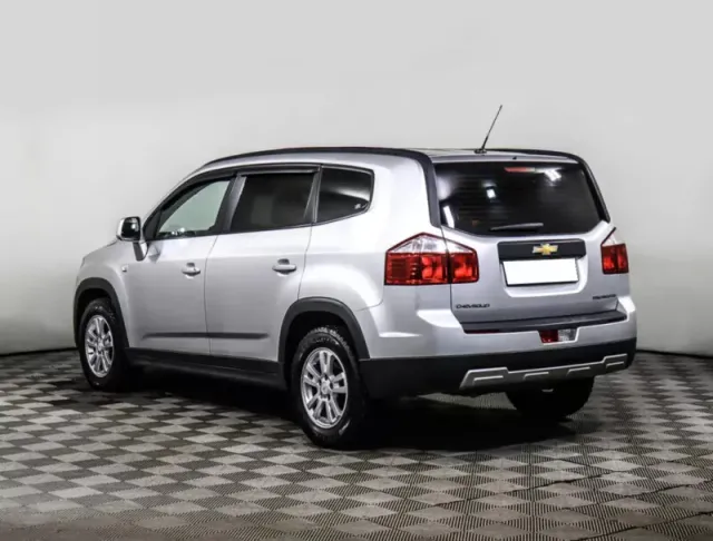 Chevrolet Orlando — фото 7