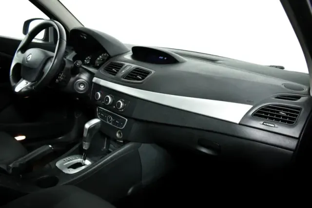 Renault Megane, III Рестайлинг — фото 9