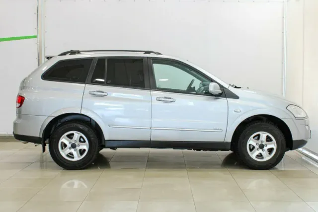 SsangYong Kyron, I Рестайлинг — фото 4