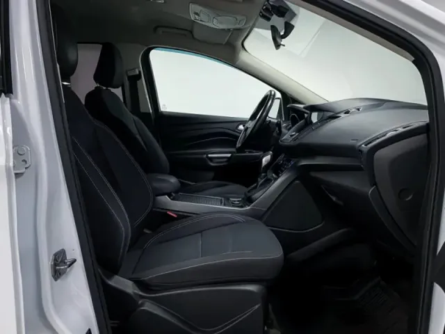Ford Kuga, II Рестайлинг — фото 14