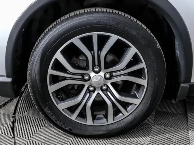 Mitsubishi Outlander, III Рестайлинг 2 — фото 7