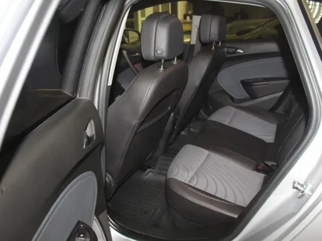 Opel Astra, J Рестайлинг — фото 7