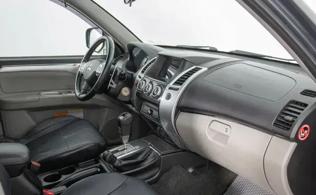 Mitsubishi Pajero Sport, II Рестайлинг — фото 8