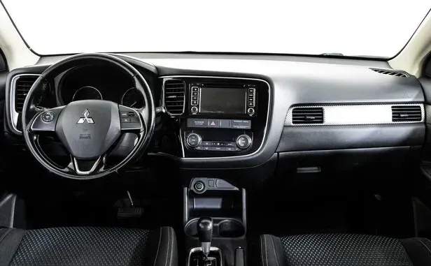 Mitsubishi Outlander, III Рестайлинг 2 — фото 20