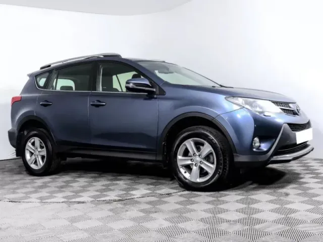 Toyota RAV4, IV (XA40) — фото 3