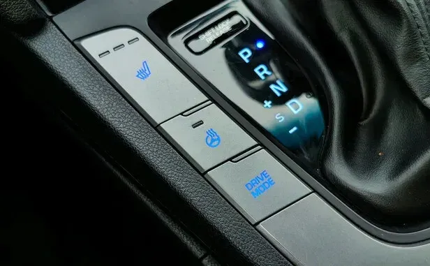 Hyundai Elantra, VI (AD) Рестайлинг — фото 14