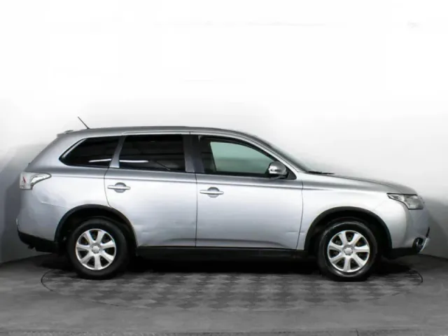 Mitsubishi Outlander, III Рестайлинг — фото 4