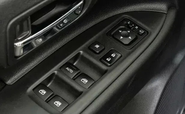 Mitsubishi Outlander, III Рестайлинг 2 — фото 11