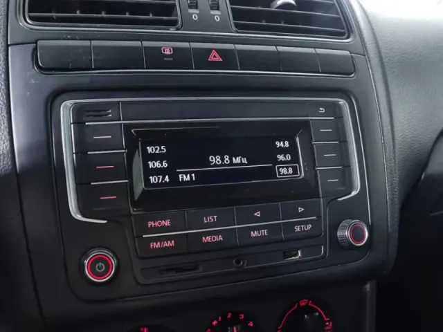 Volkswagen Polo, V Рестайлинг — фото 19