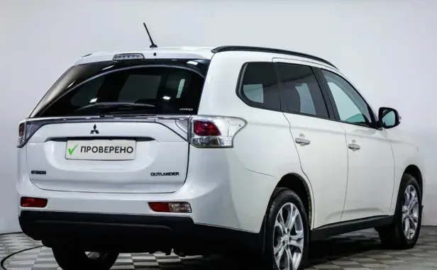 Mitsubishi Outlander, III — фото 2