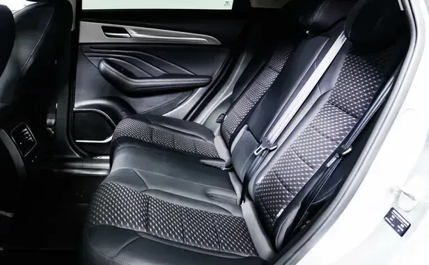 Haval F7, I — фото 8