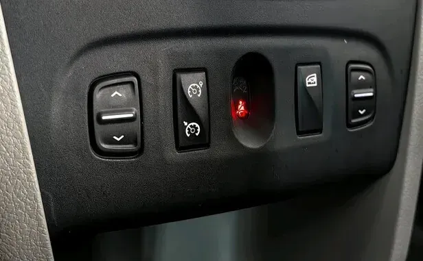 Renault Logan, II Рестайлинг — фото 8