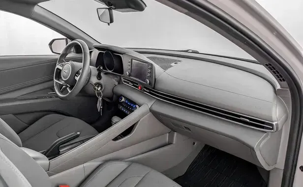 Hyundai Elantra, VII (CN7) — фото 10