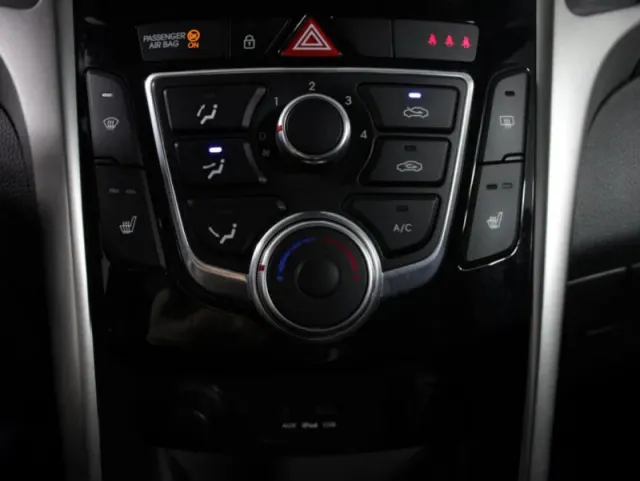 Hyundai i30, II — фото 16