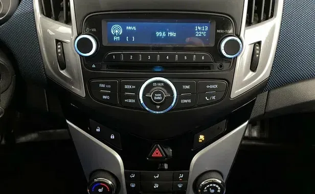 Chevrolet Cruze, I Рестайлинг — фото 10