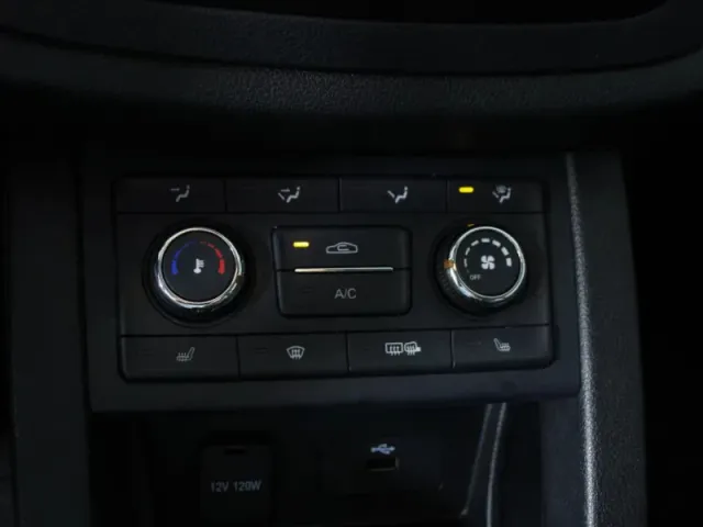 FAW Besturn X40, I — фото 16