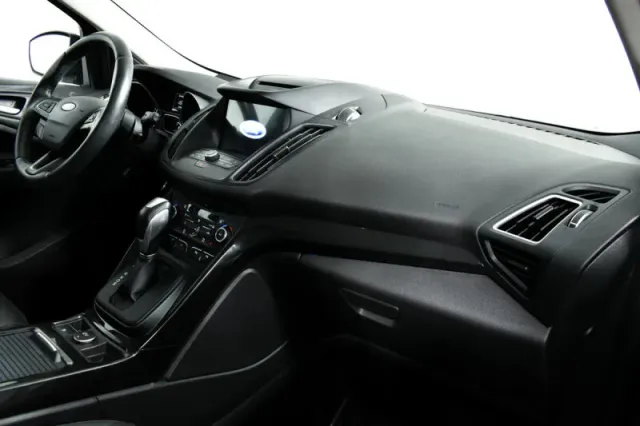 Ford Kuga, II Рестайлинг — фото 11