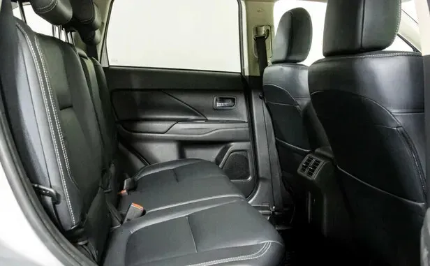 Mitsubishi Outlander, III Рестайлинг 3 — фото 12