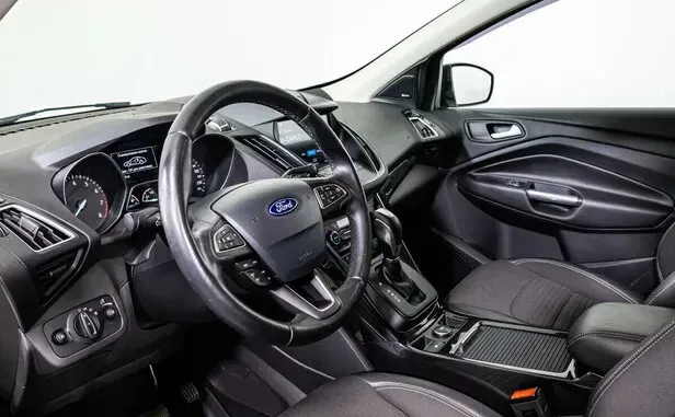 Ford Kuga, II Рестайлинг — фото 7