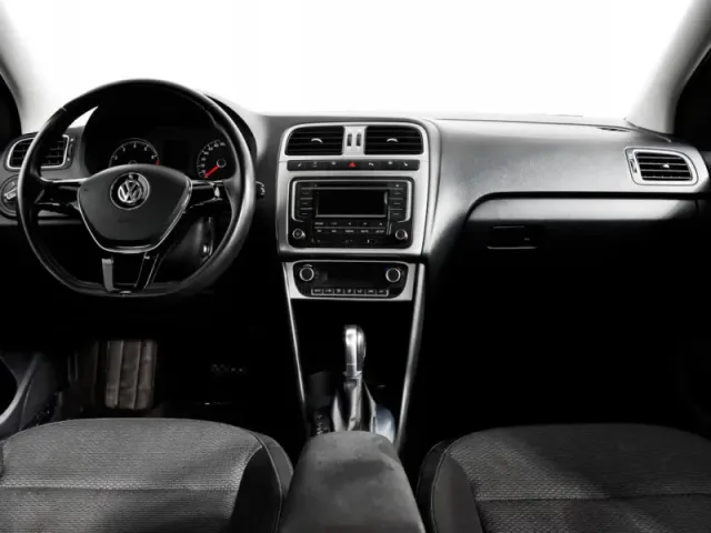 Volkswagen Polo, V Рестайлинг — фото 11