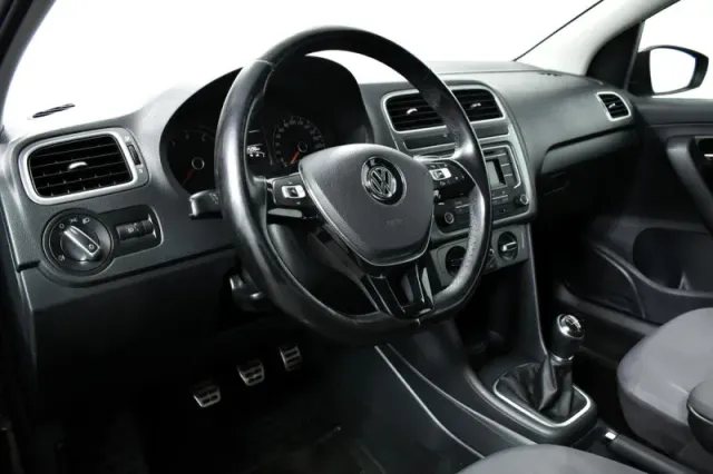 Volkswagen Polo, V Рестайлинг — фото 14