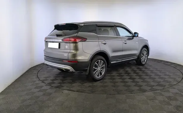 Geely Atlas Pro — фото 2