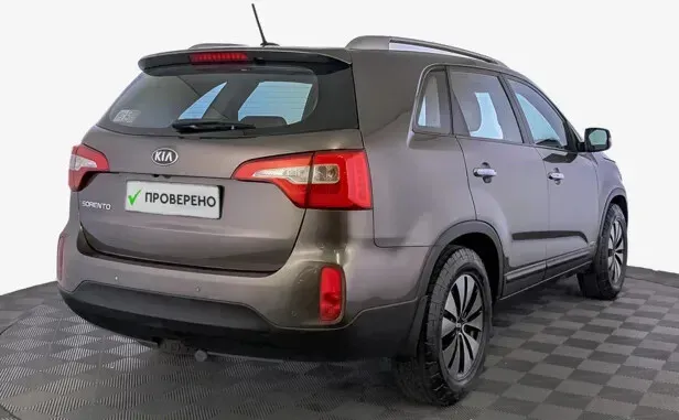 Kia Sorento, II Рестайлинг — фото 2
