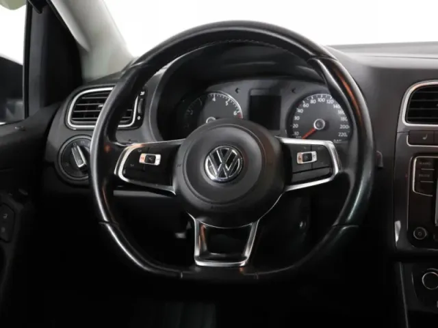 Volkswagen Polo, V Рестайлинг — фото 15