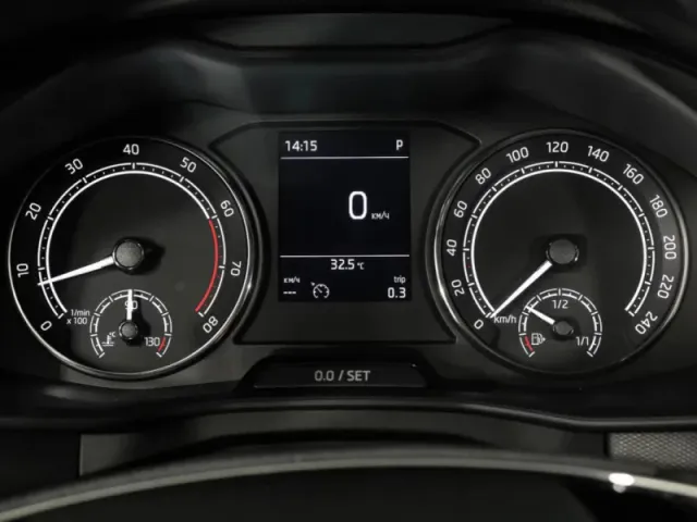 Skoda Rapid, II — фото 16